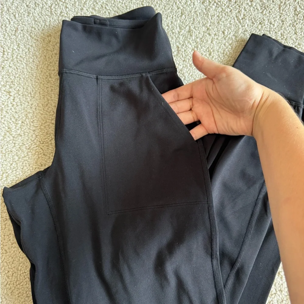 Lululemon - Align Joggers - Picture 7 of 10